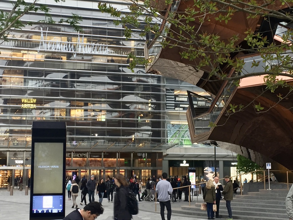 HUDSON YARDS Luxury Shopping, Cartier, Fendi, Neiman Marcus, and Louis  Vuitton