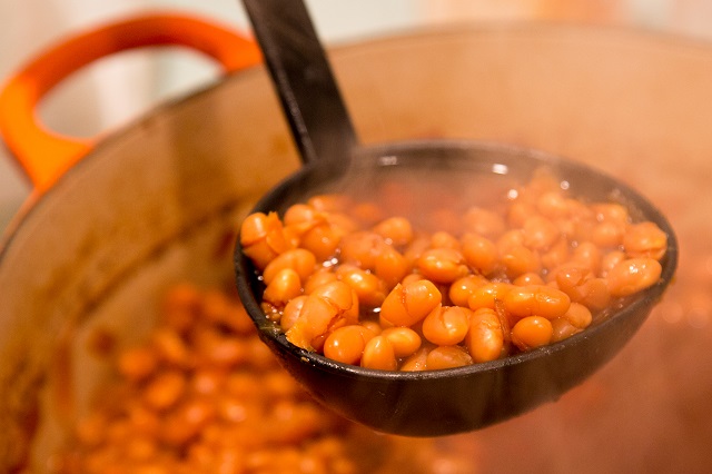 Boston Baked Beans in Concord, Mass 2012-0193.jpg